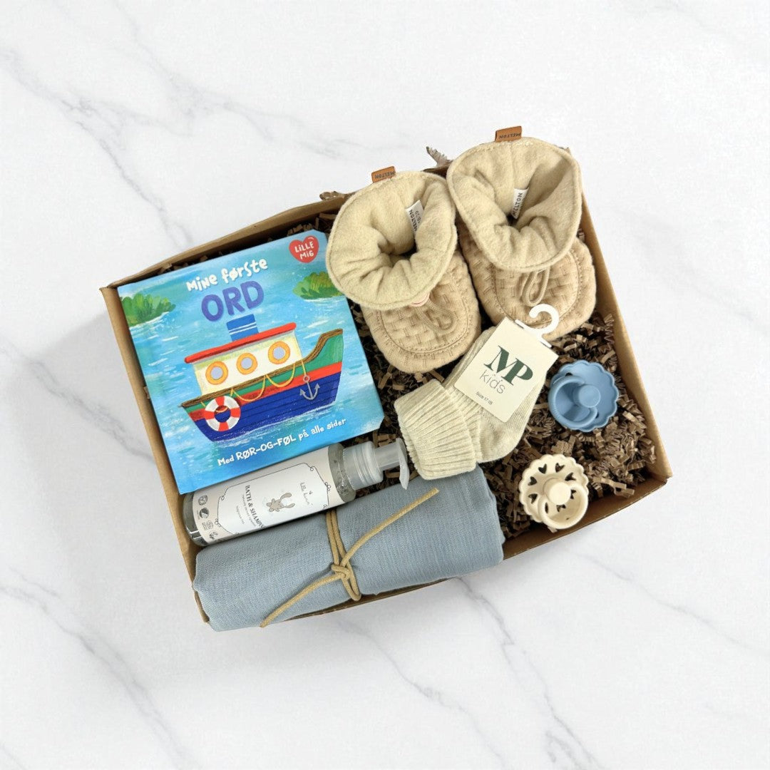 Barselsgave  Med Sager Til Baby